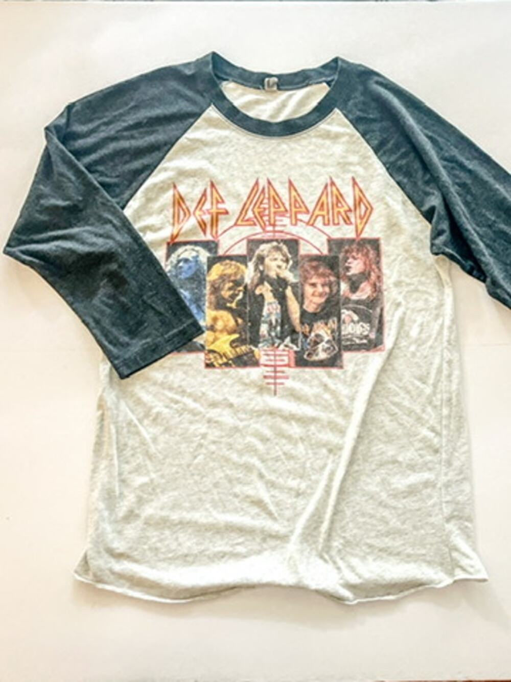 Next Level Women’s Gray Def Leppard Crew Neck 2016 Tour Baseball T-Shirt Size S